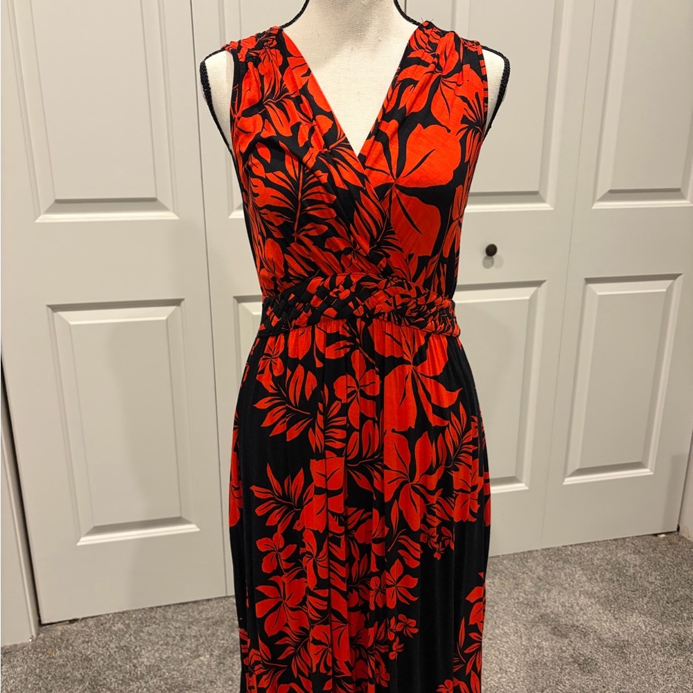 Spense Black and Red Leaf Print Dress
